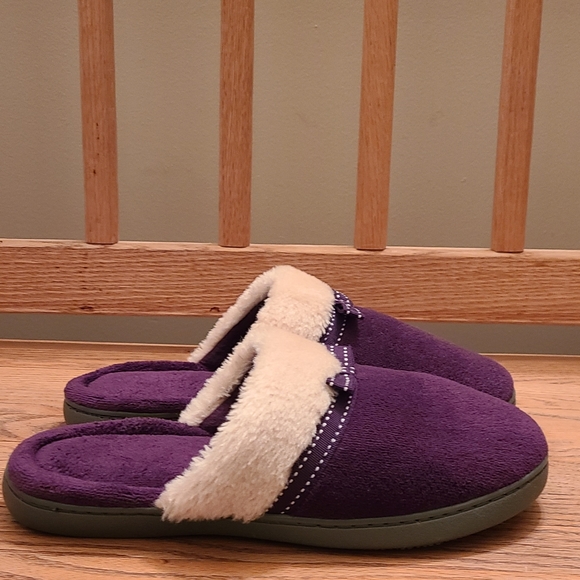 Isotoner purple slippers - Picture 5 of 7